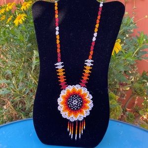Gorgeous chakira bead flower necklace